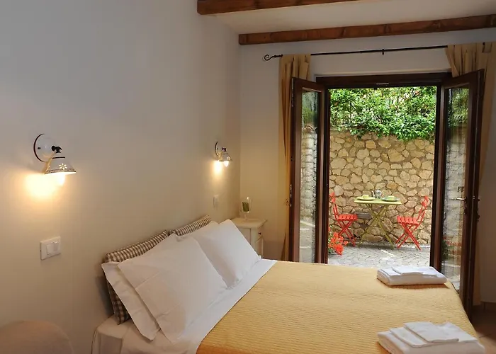 Very Cozy In The Center Of