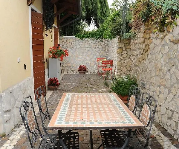 Very Cozy In The Center Of בית הארחה 3*