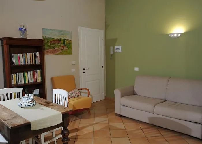Very Cozy In The Center Of Pensión 3*